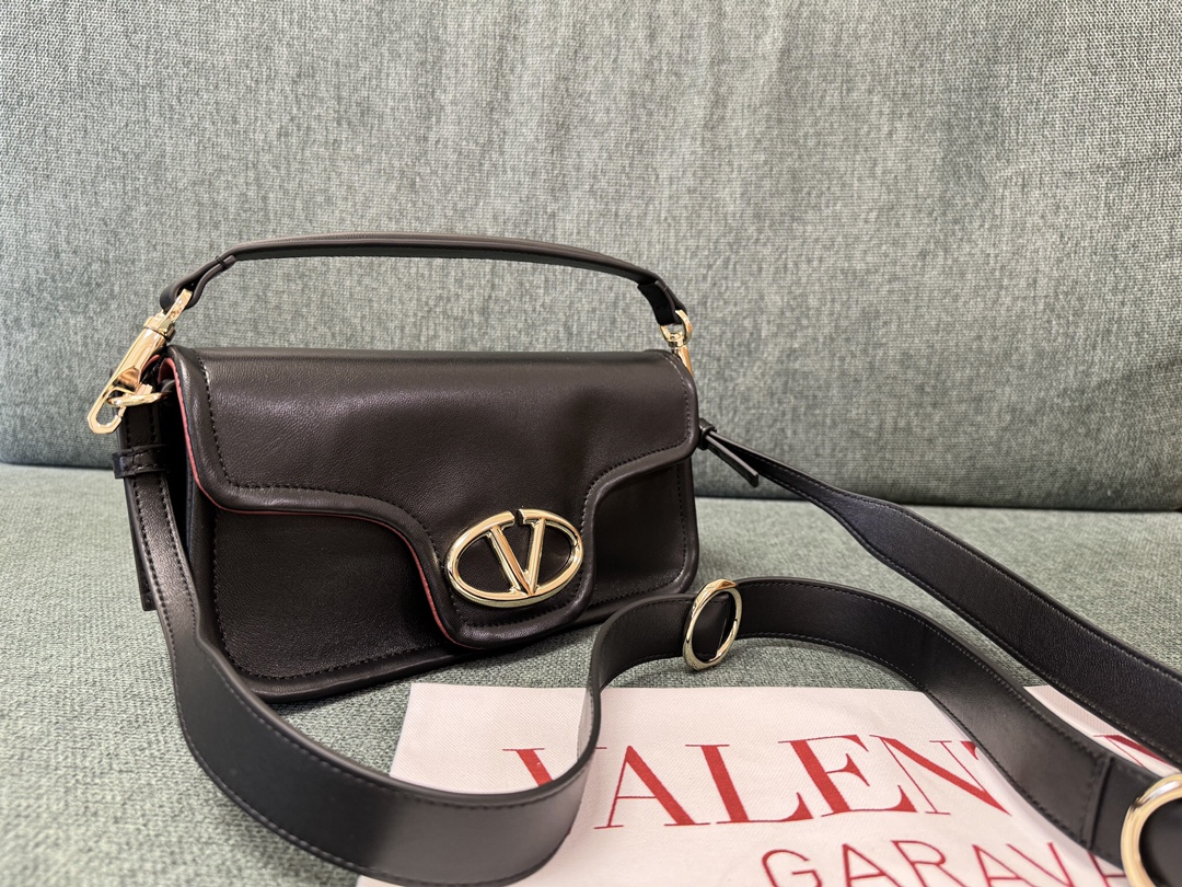 Va1e*ntin0 vlogo signature bag-26*1399cm