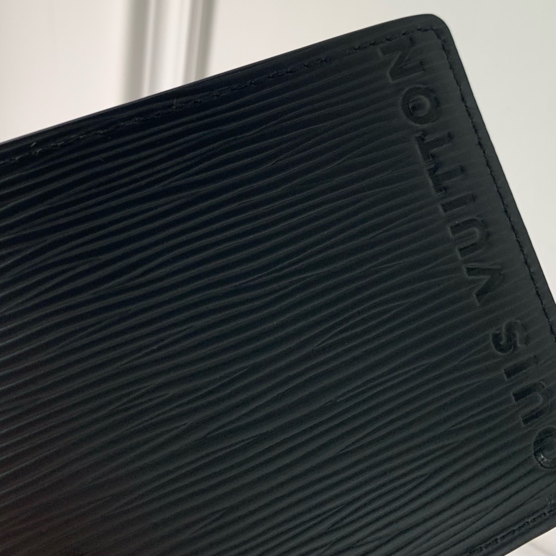 l0*is V*t0n wallet-m83333-11.5 x 9 x 1.5cm