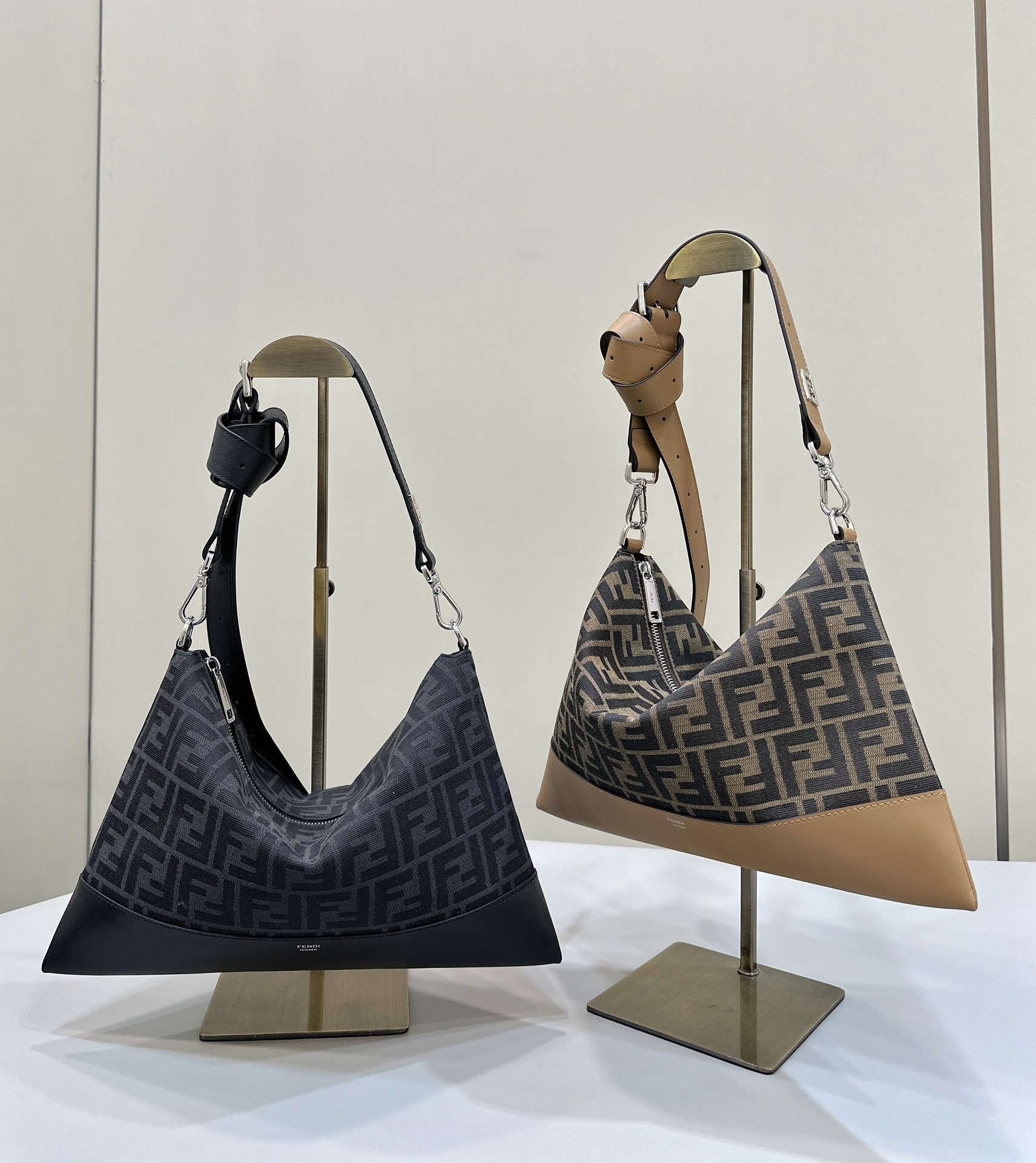 F**di baguette bag-33.5x23cm