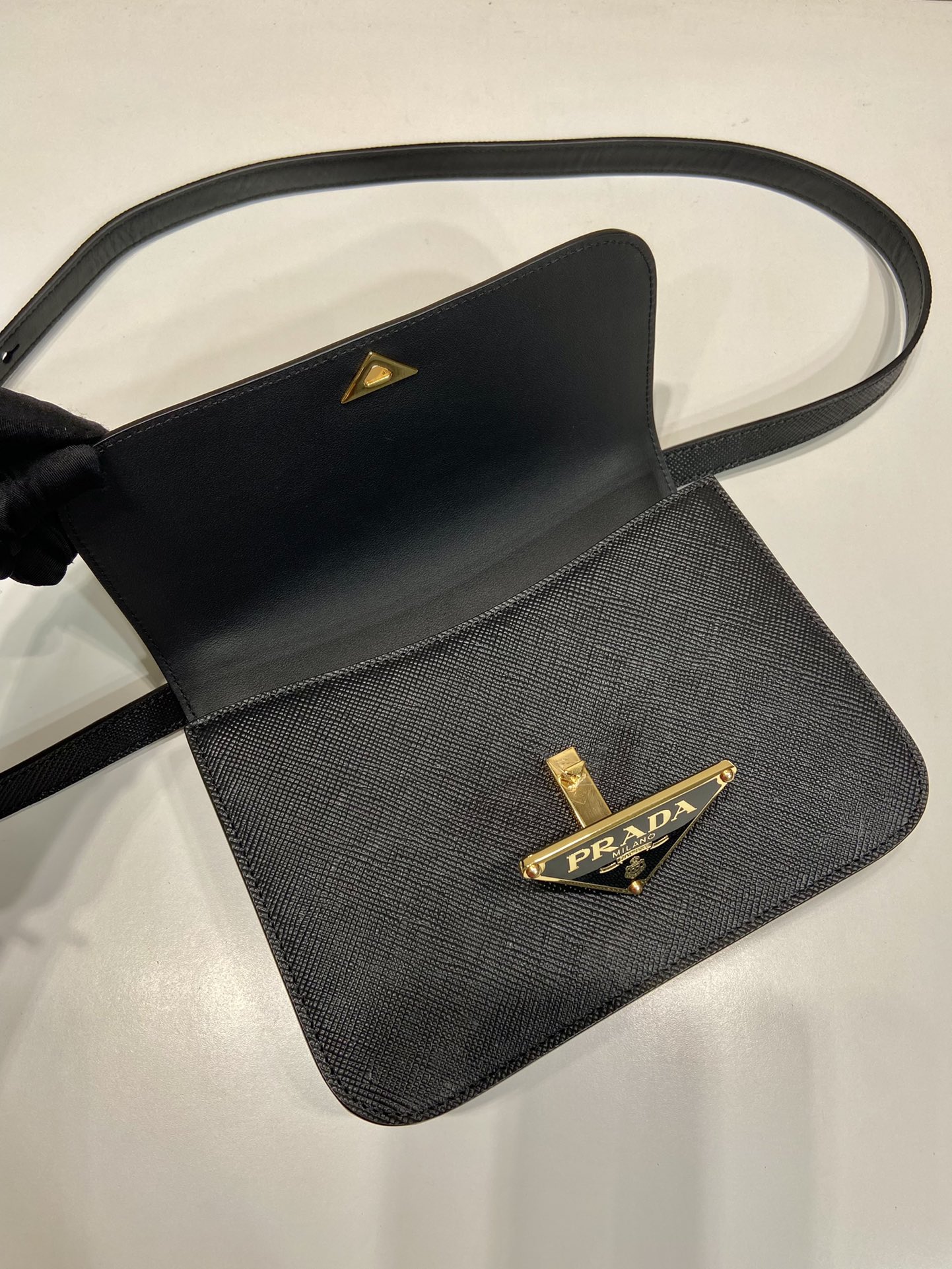 Pra*a 1bd320 bag-22*16*6cm