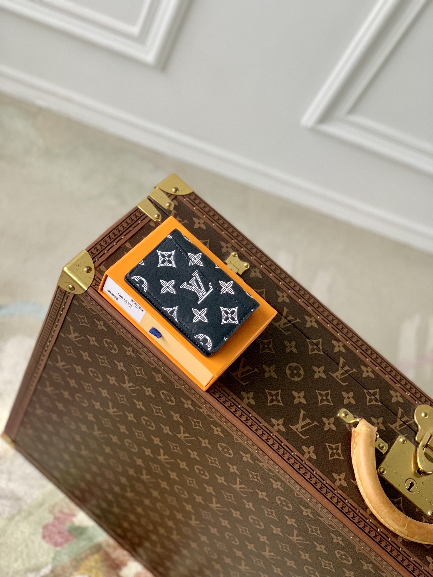 l0*is V*t0n wallet m61696