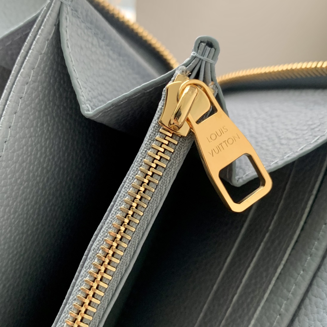 l0*is V*t0n zippy wallet n40675-19.5x10cm