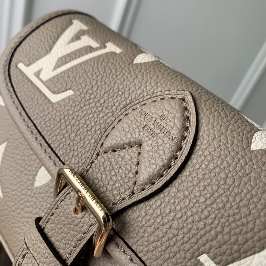 l0*is V*t0n nano diane handbags-m83566-19*10.5*6cm