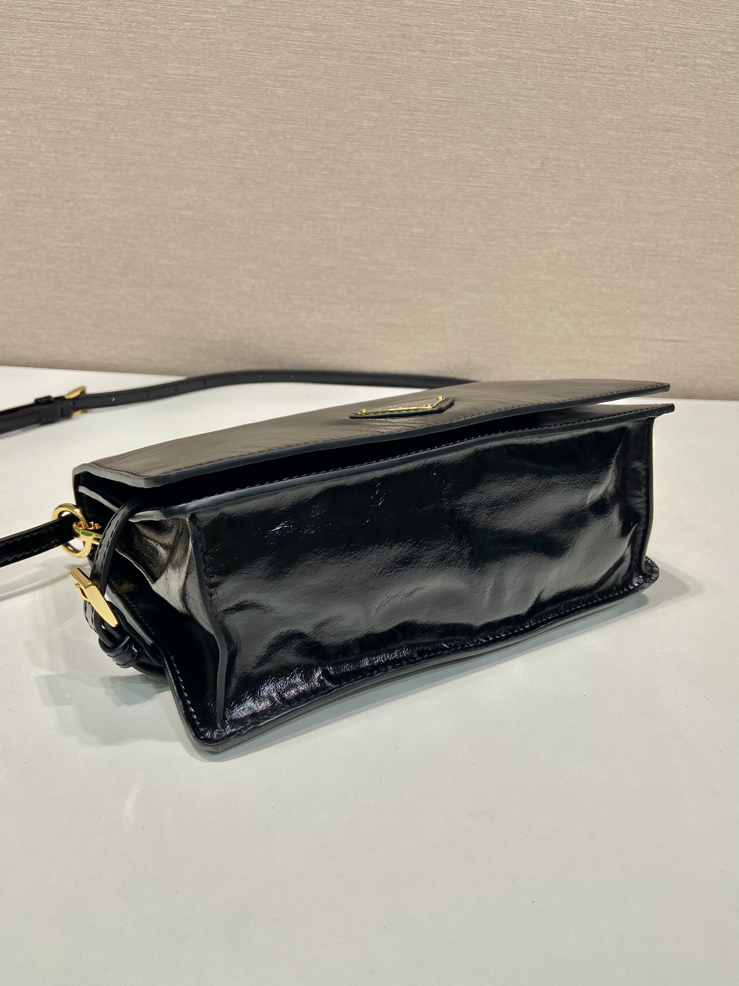 Pra*a 1bd082 messenger bag-23*15*8.5cm