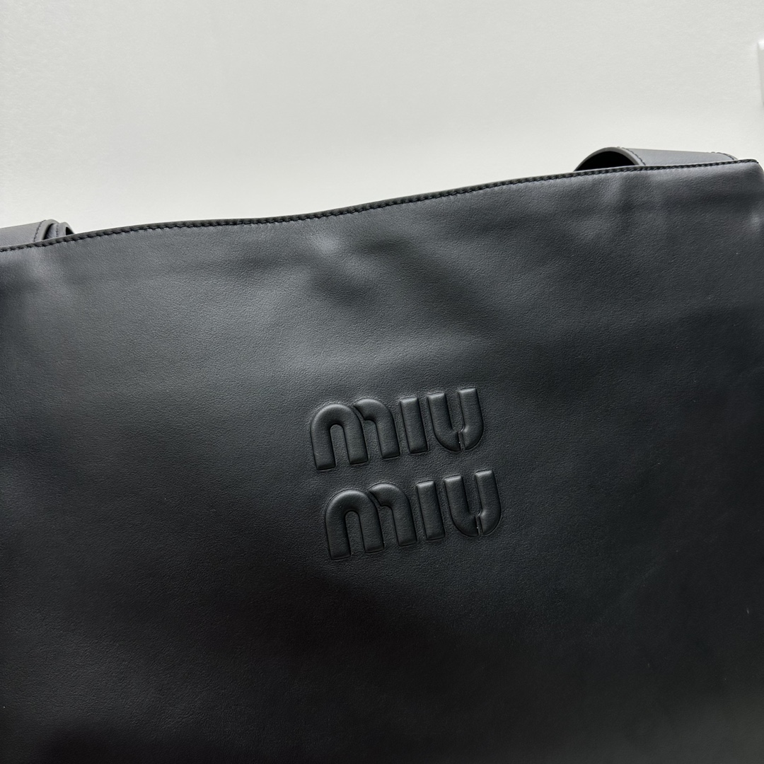 M*um*u 2024ss hobo tote-38.5*11*39cm