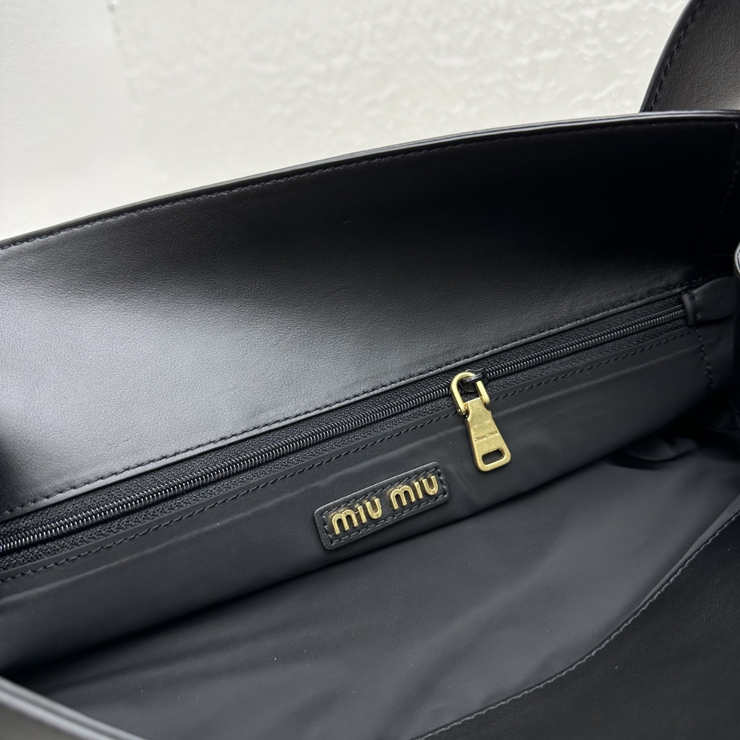 M*um*u 2024ss hobo tote-38.5*11*39cm