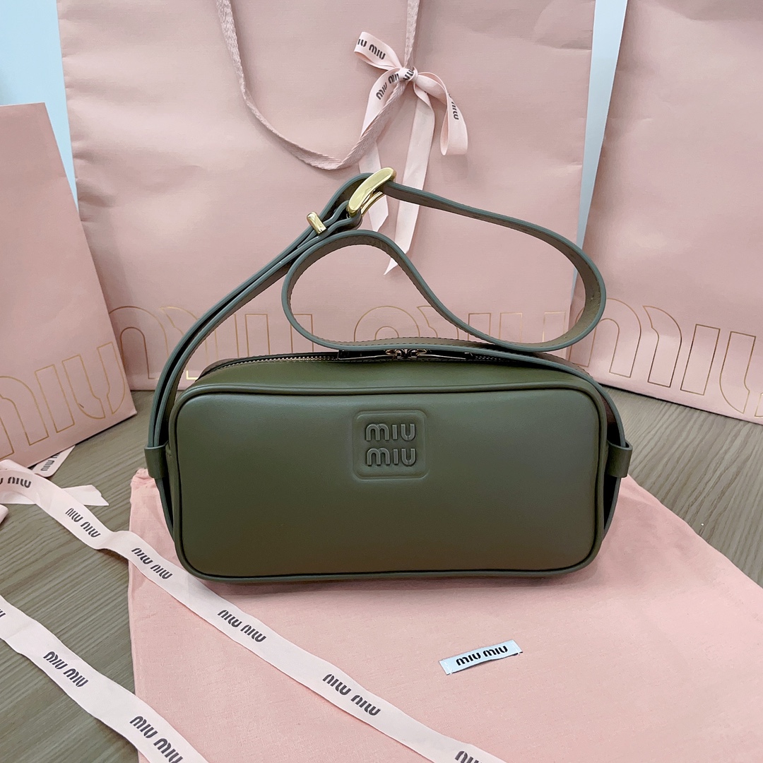 M*um*u leather shoulder 5bc158 bag-24*11.5*7cm