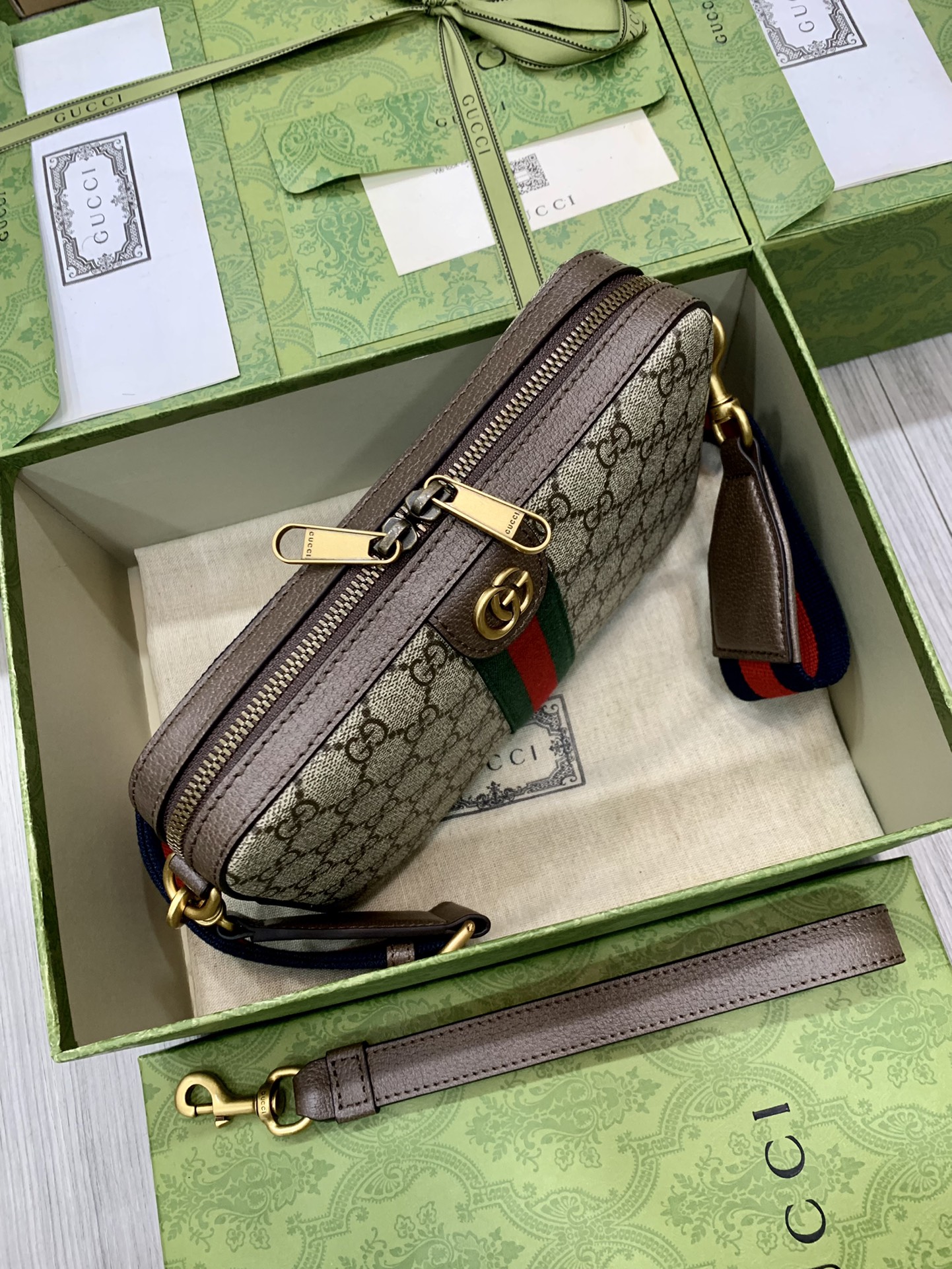 G*u*i ophidia bag-23.5x 16 x 4.5cm