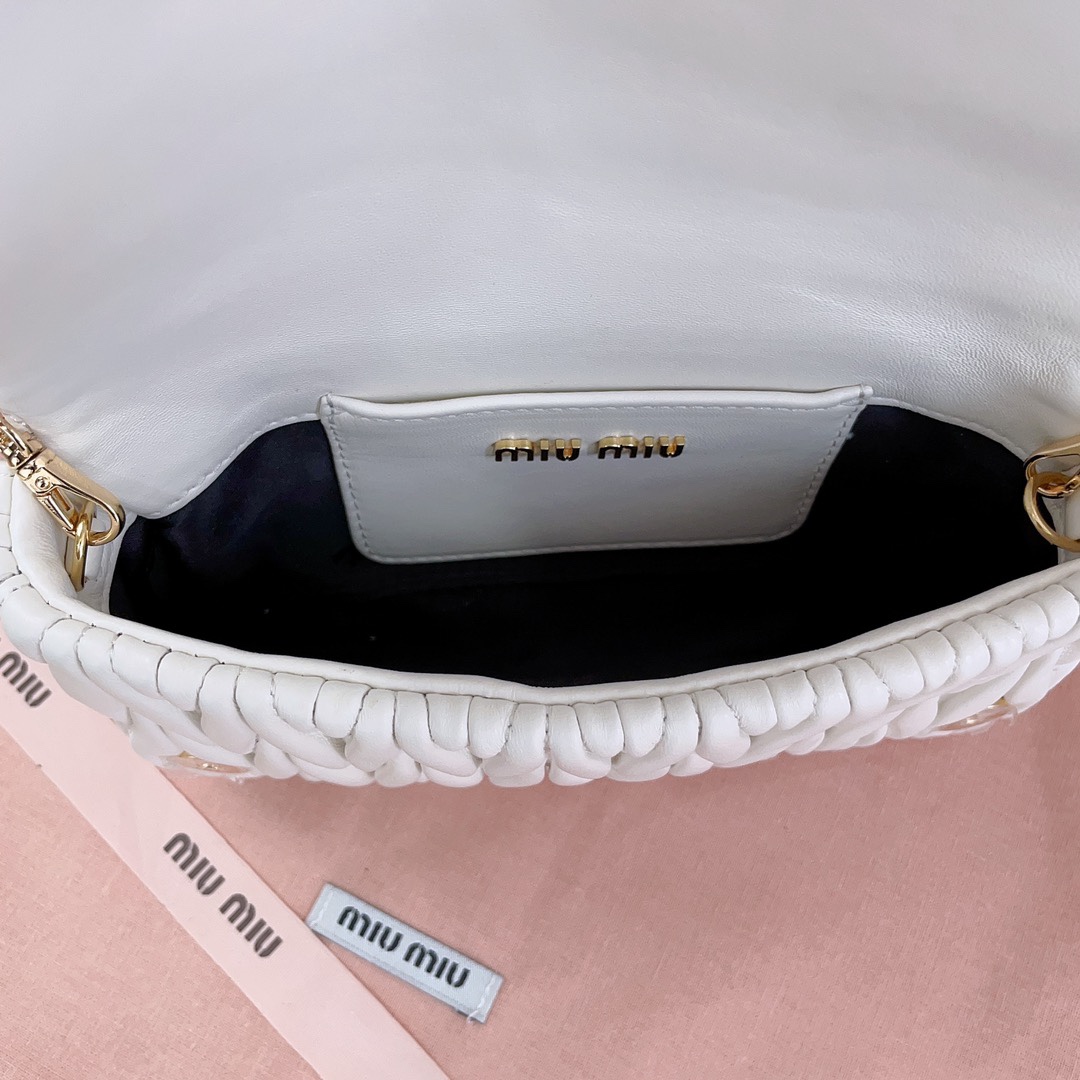 M*um*u leather matelassé mini shoulder bag-18 x9.5 x 4cm