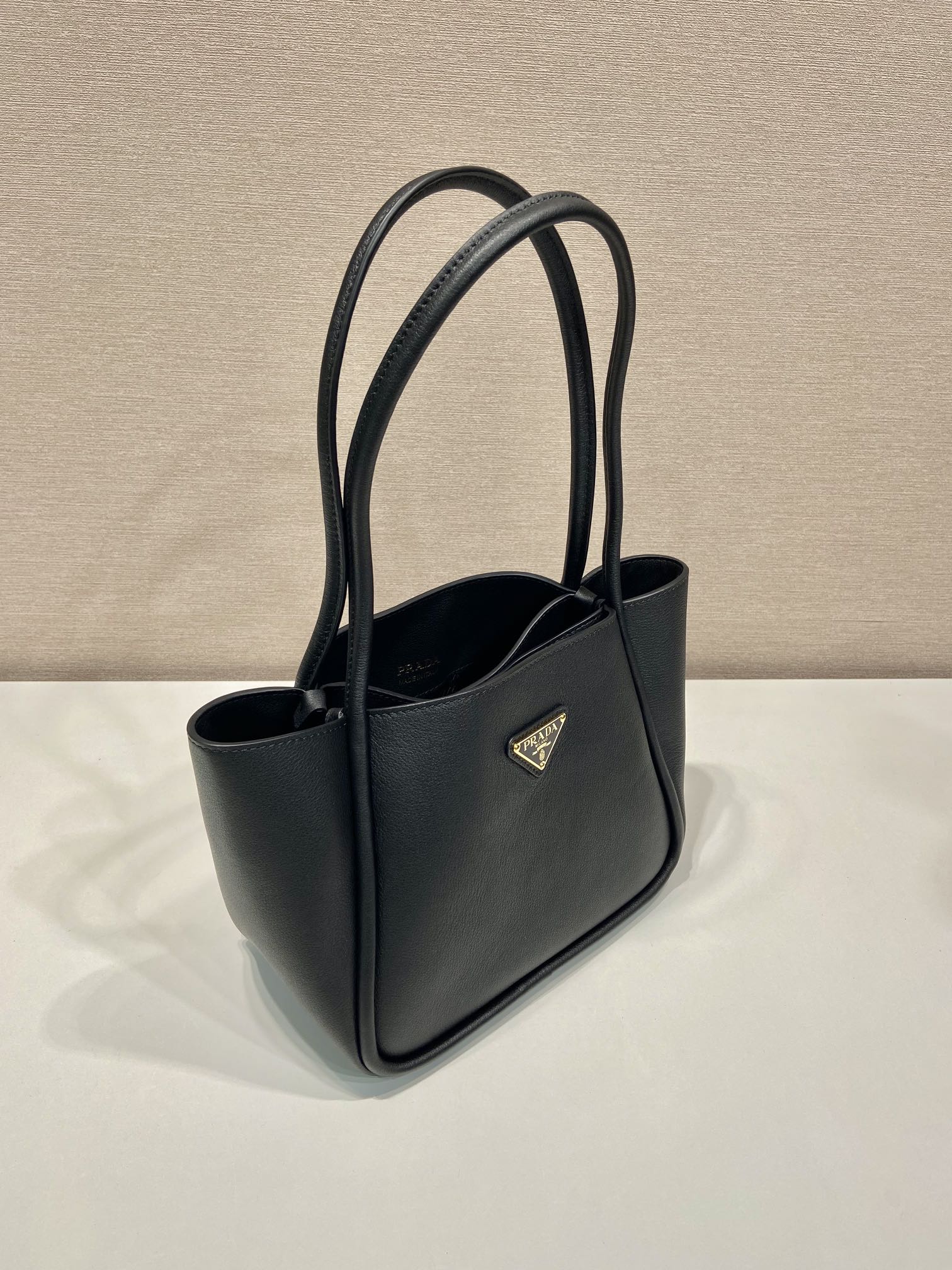 Pra*a women medium leather handbag -1bg539-25*18.5*12.5cm