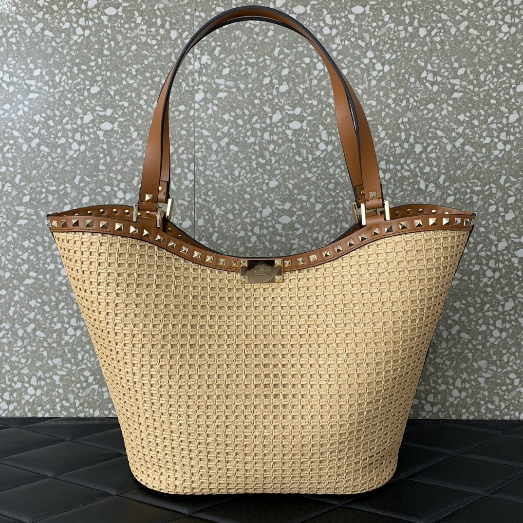 Va1e*ntin0 rockstud raffia tote-31*30*13.5cm
