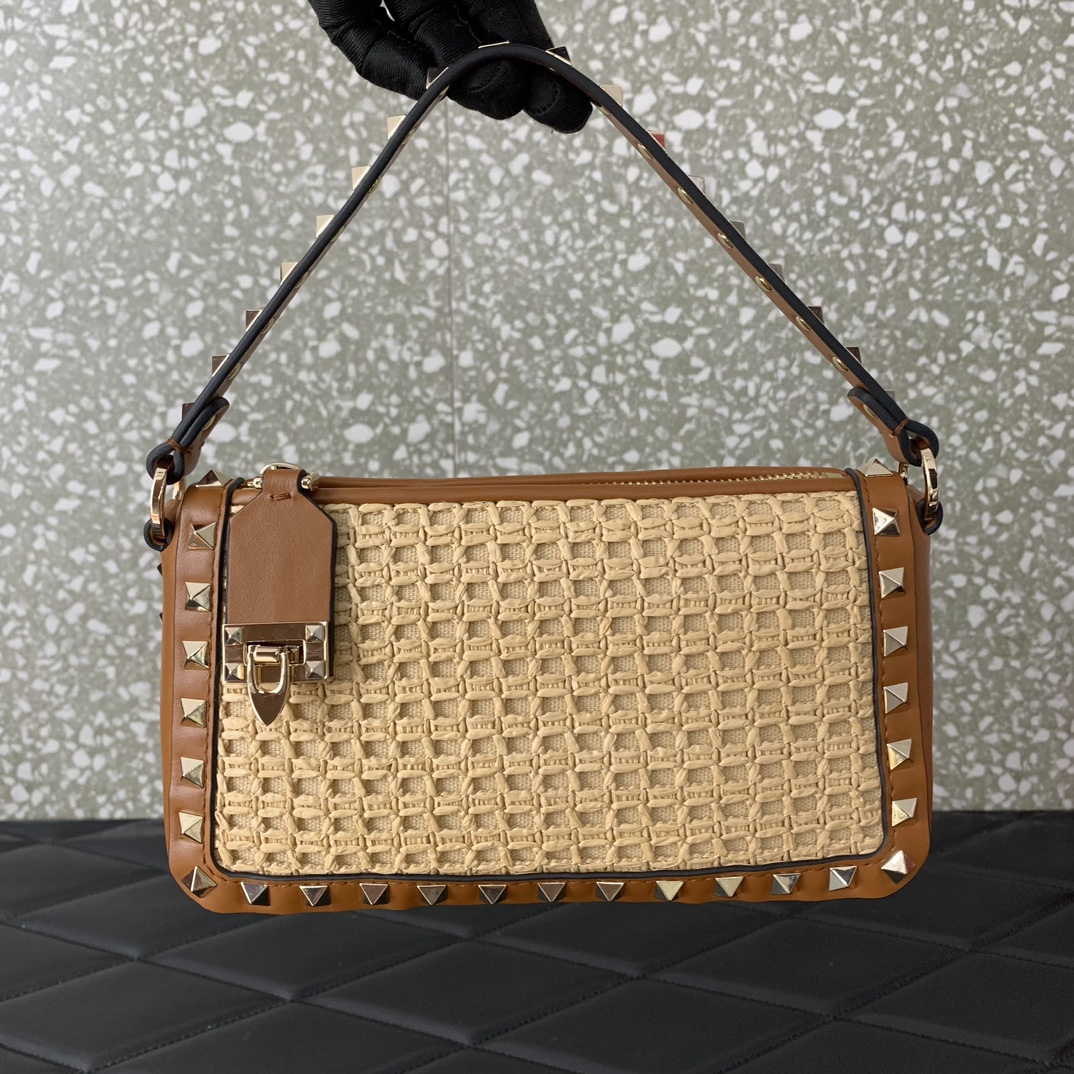 Va1e*ntin0 rockstud raffia bag-19*13*7cm