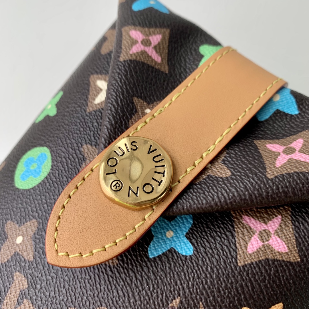 l0*is V*t0n crossbody bag-12.5 x 18 x 8.5cm