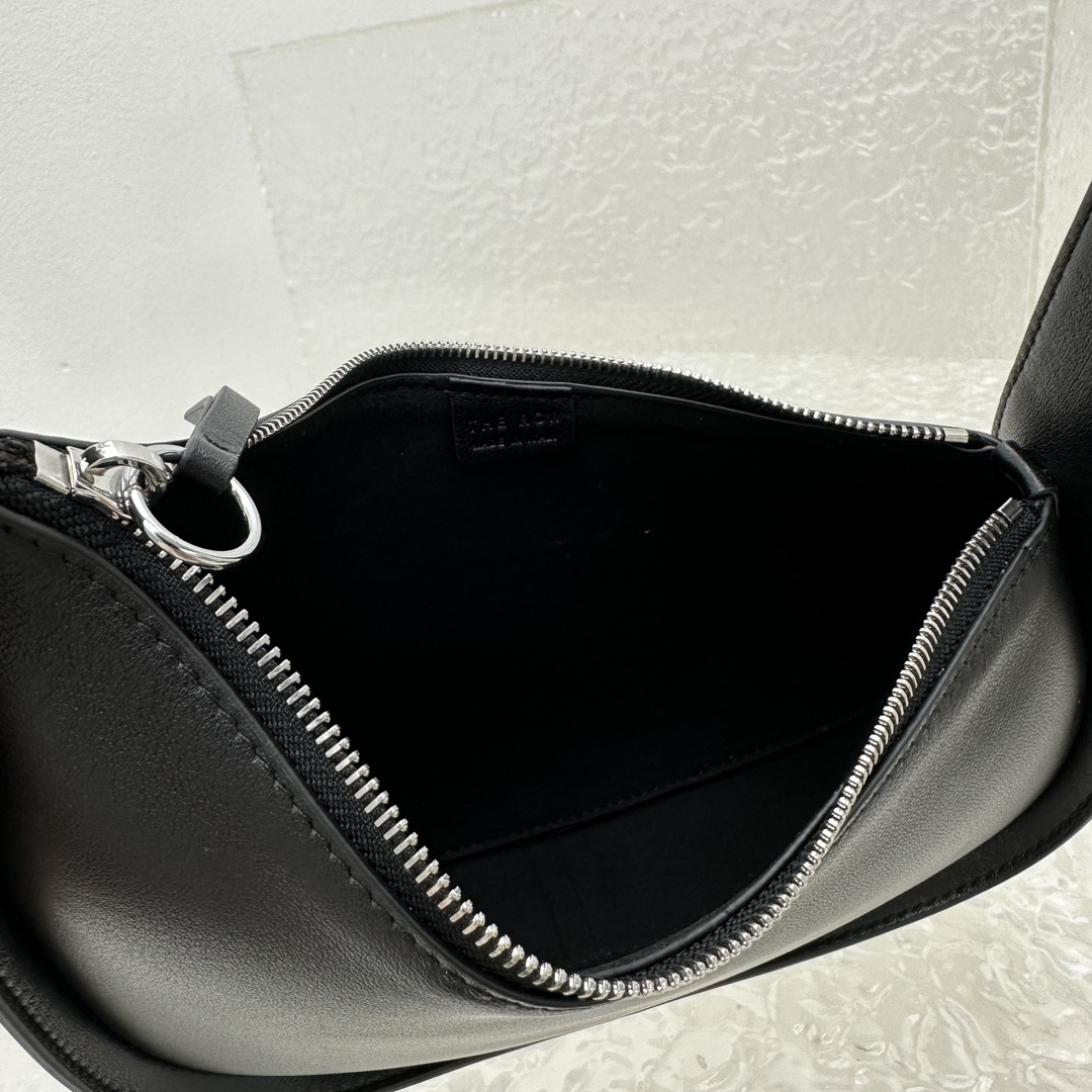 The R0w moon bag-20*6*35.5cm
