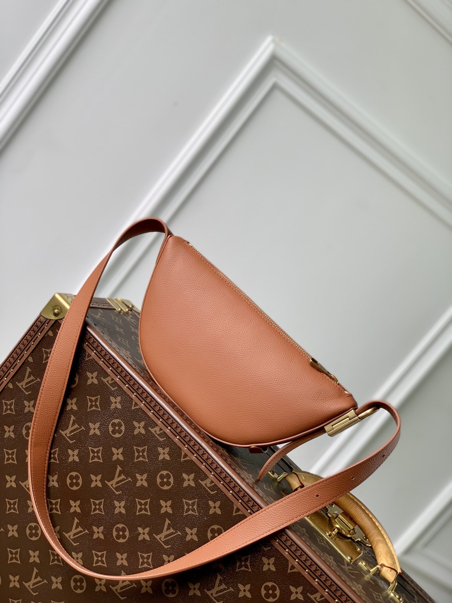 l0*is V*t0n low key bumbag-28*13*5.5cm