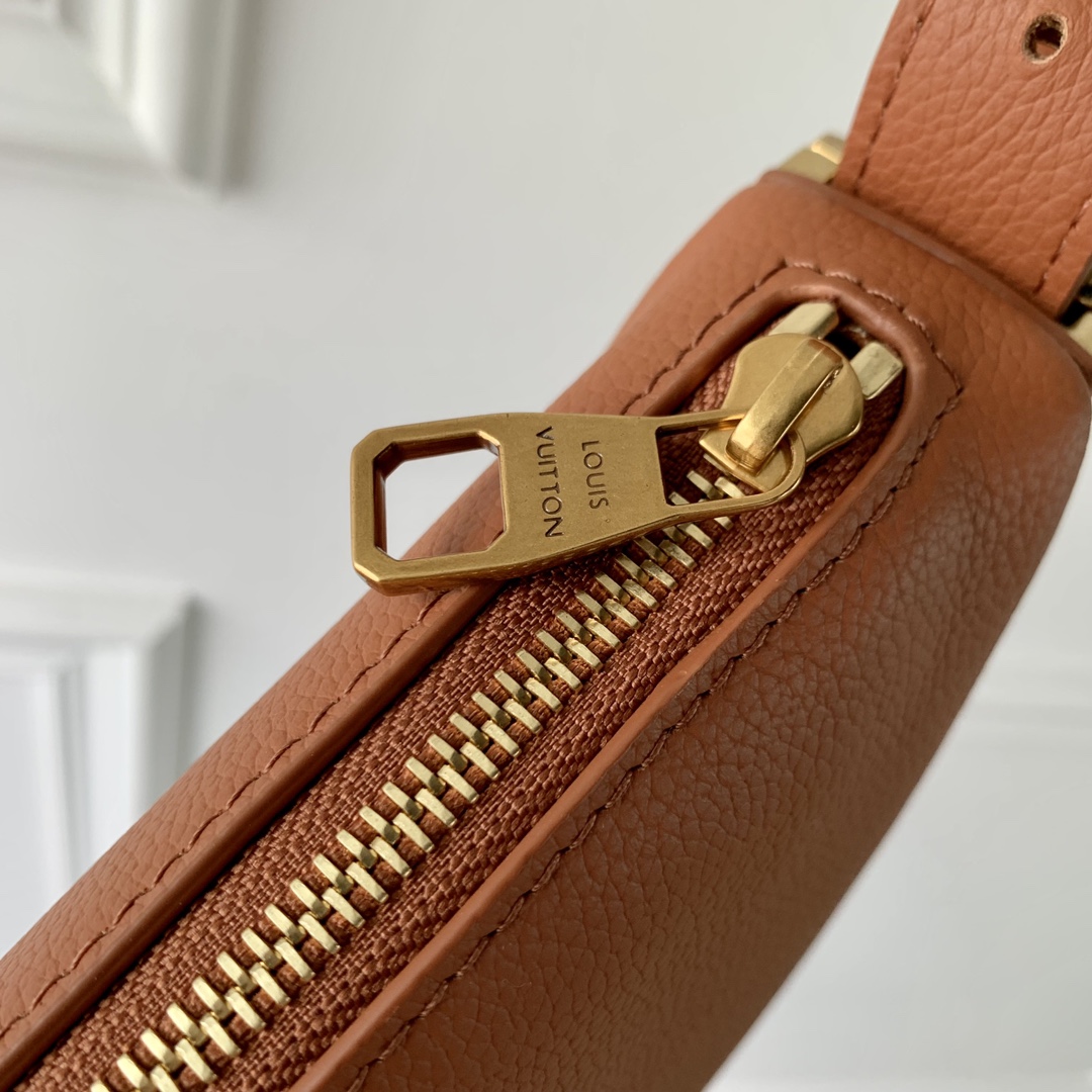 l0*is V*t0n low key bumbag-28*13*5.5cm
