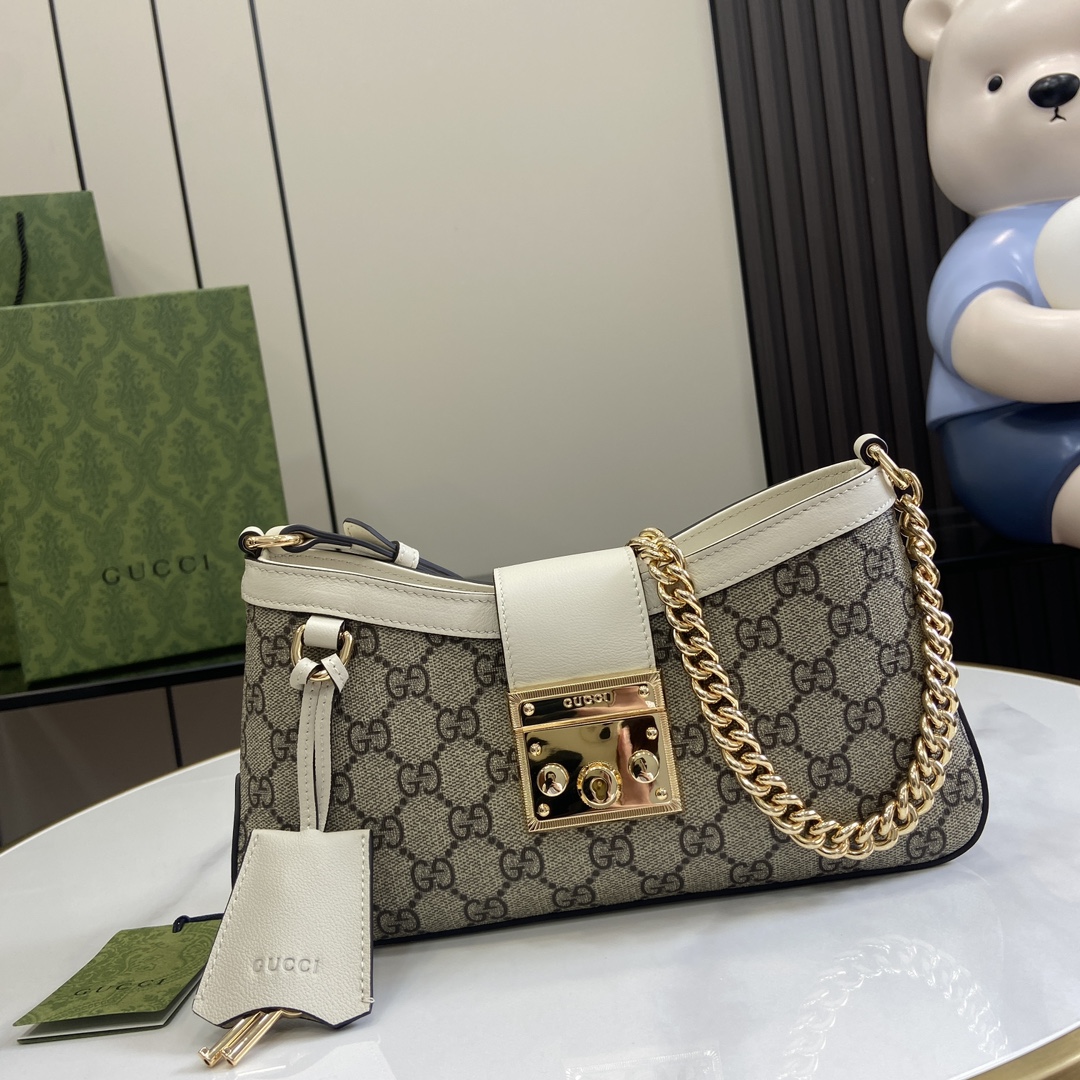G*u*i padlock bag-26.5 x 13.5 x 4.5cm
