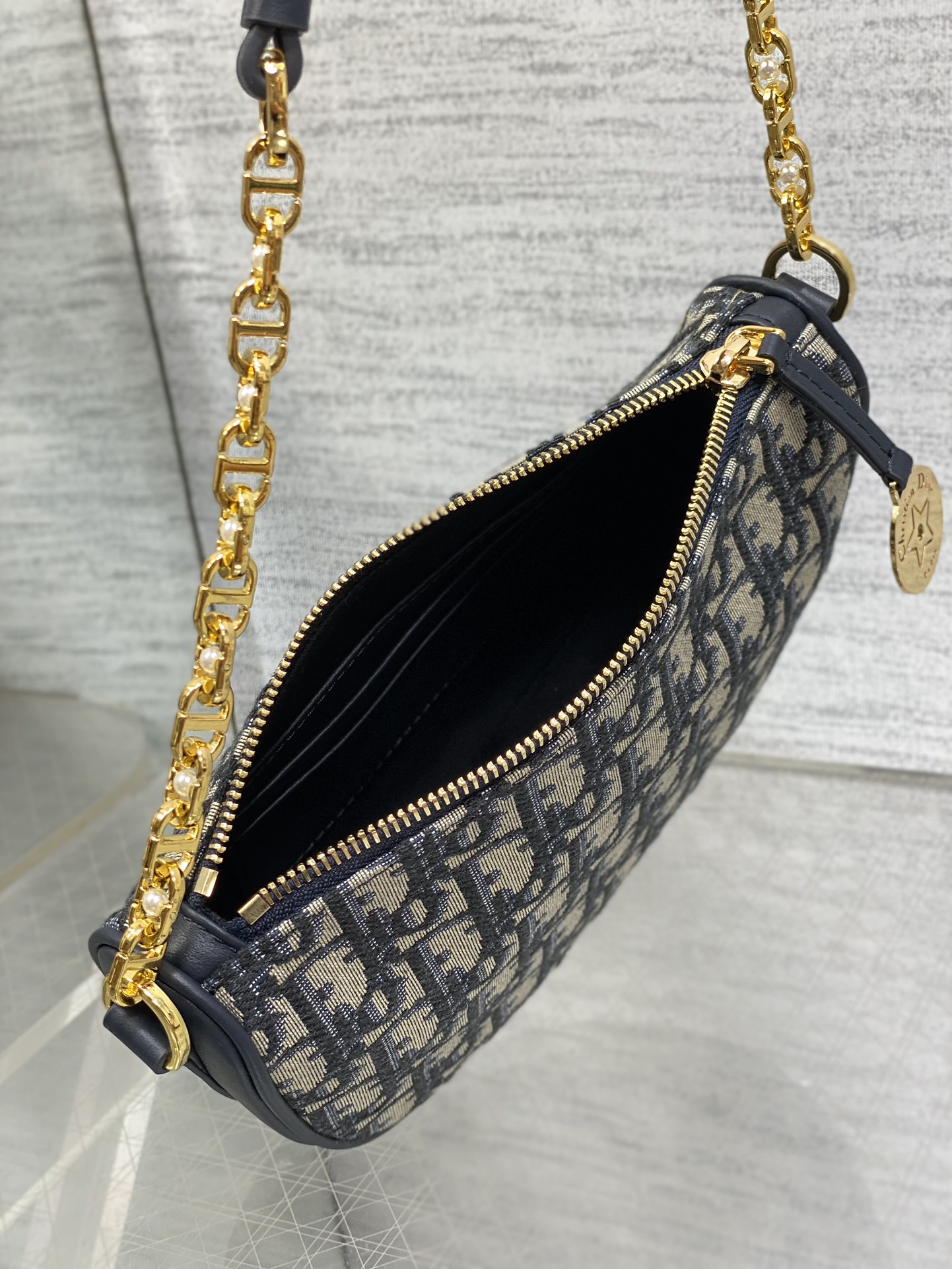 Di0r Callisto Hobo Bag29*4*14CM