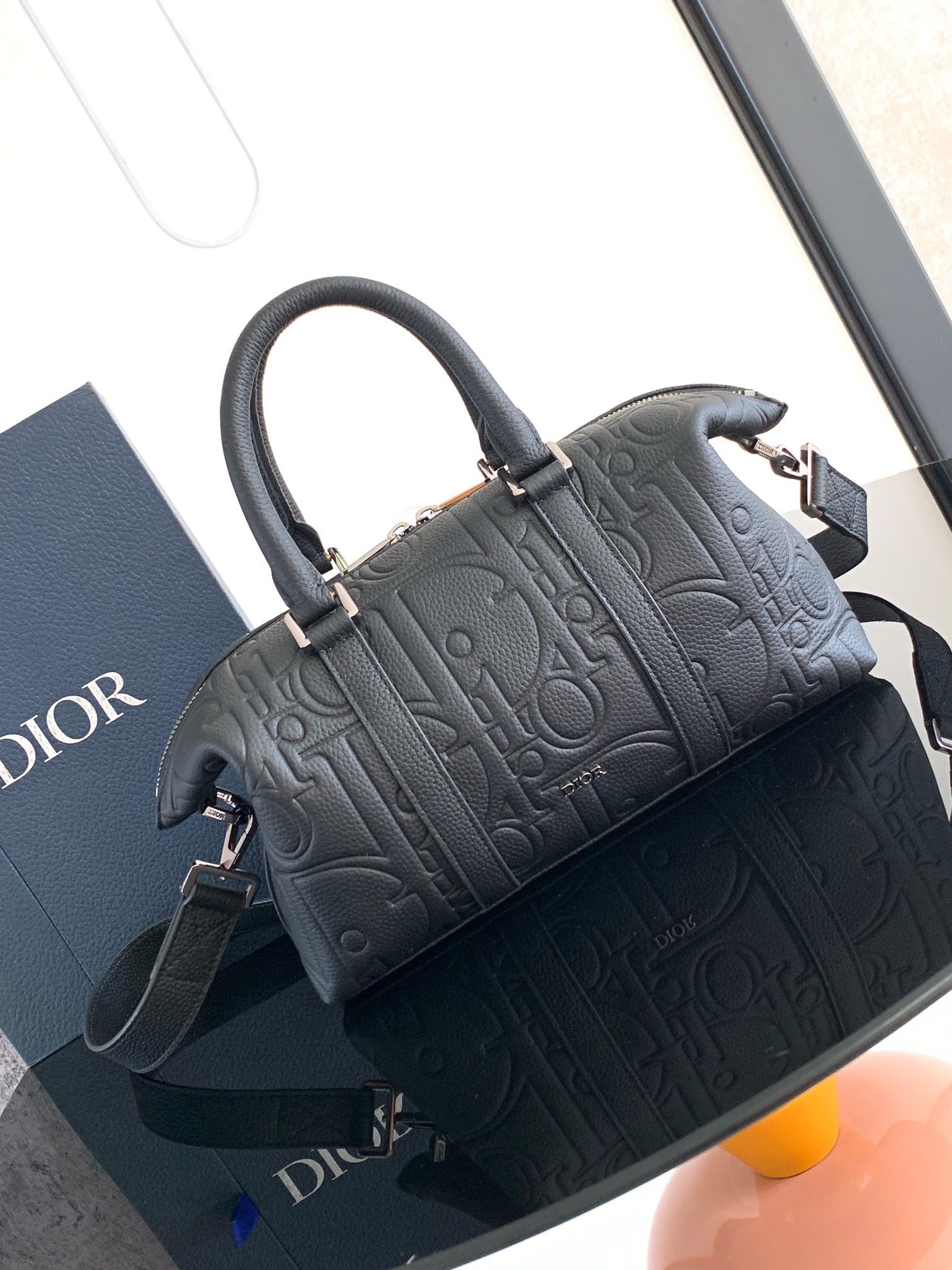 D*or weekender 25 handbags-31 x 18 x 12cm