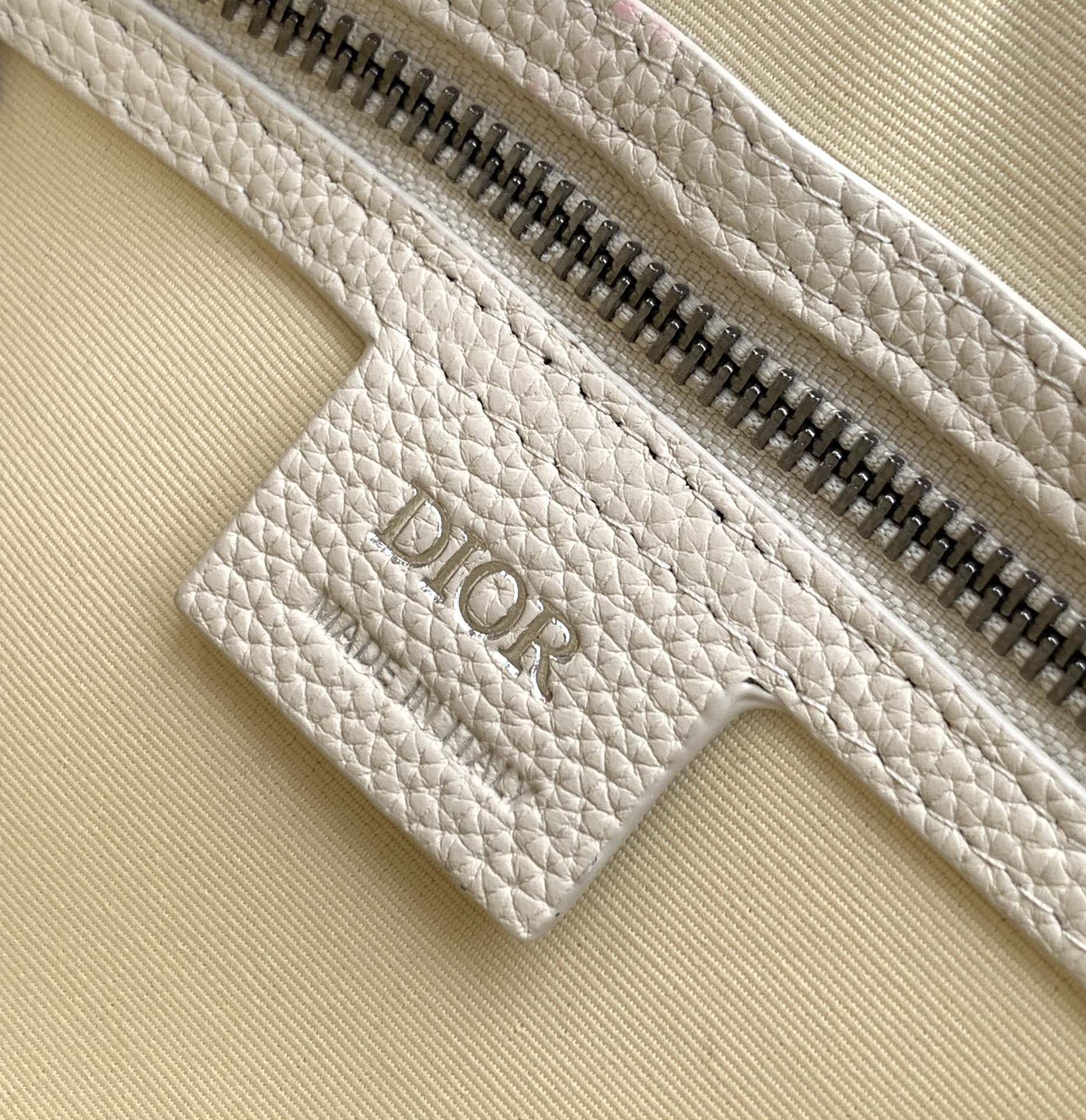D*or weekender 25 handbags-31 x 18 x 12cm