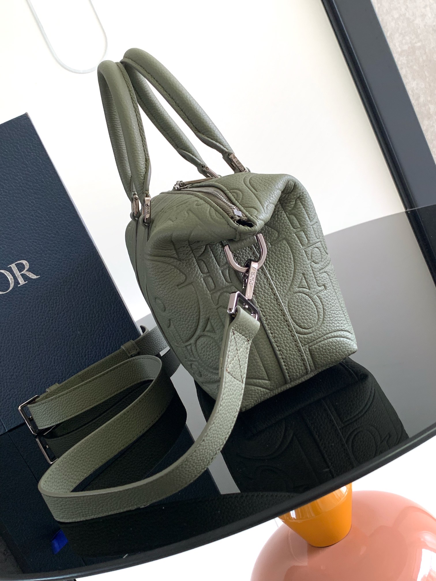 D*or weekender 25 handbags-31 x 18 x 12cm