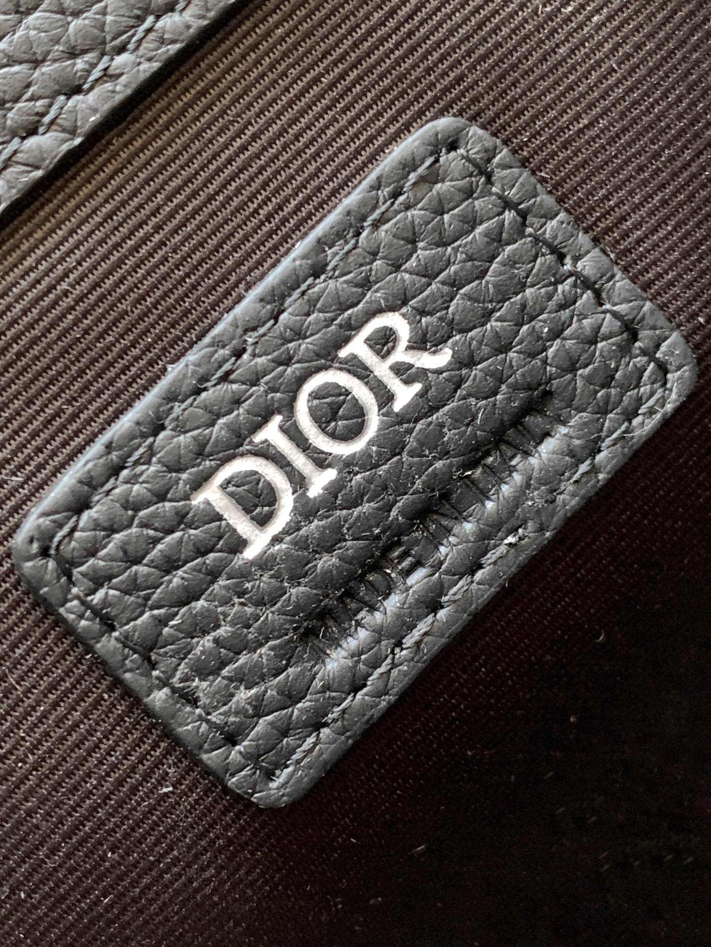 d*or safari Nor*h-south bag-21 x 23.5 x 7.5cm