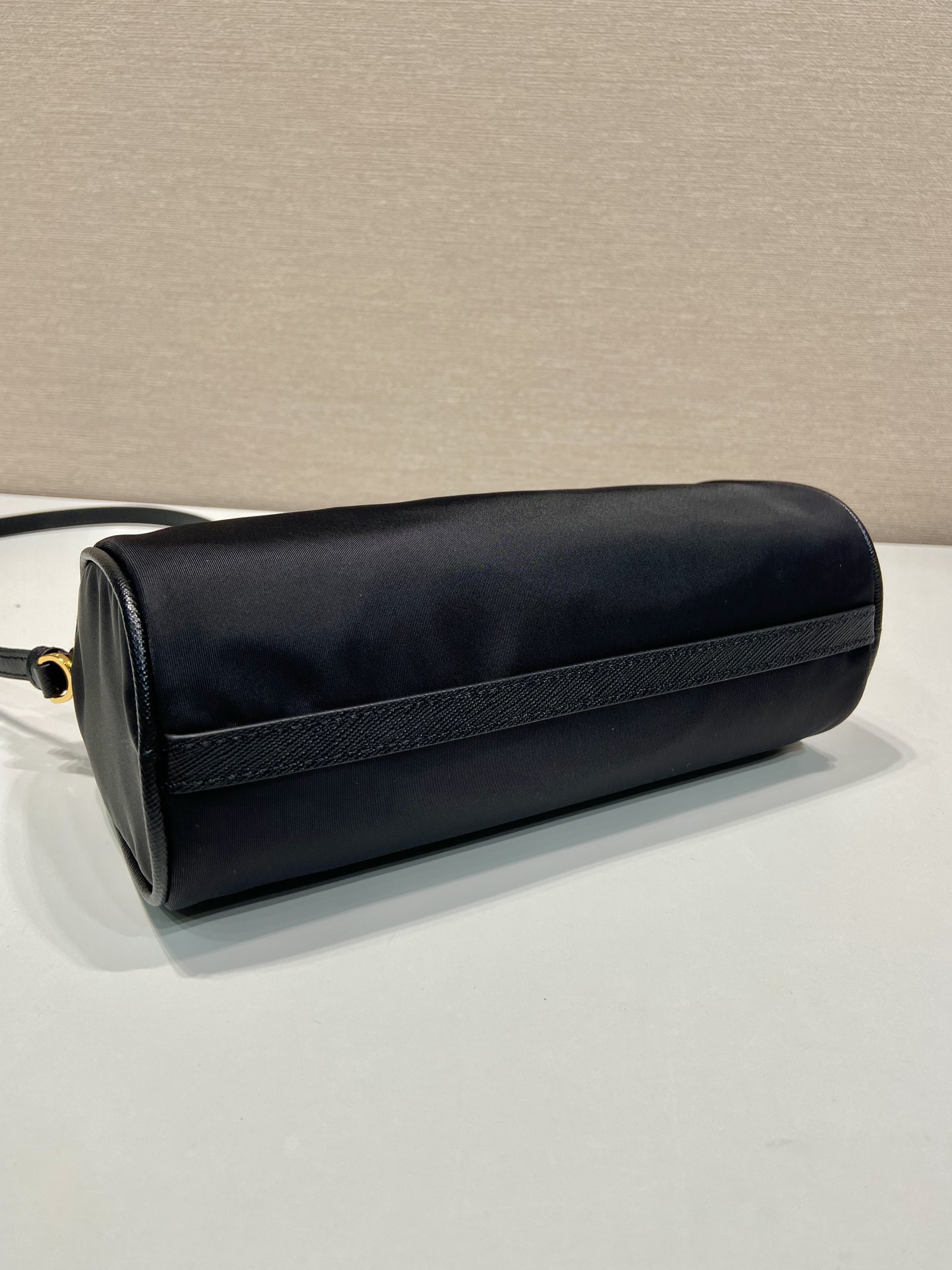 Pra*a 1ne058 underarm bag-22*9*7.5cm