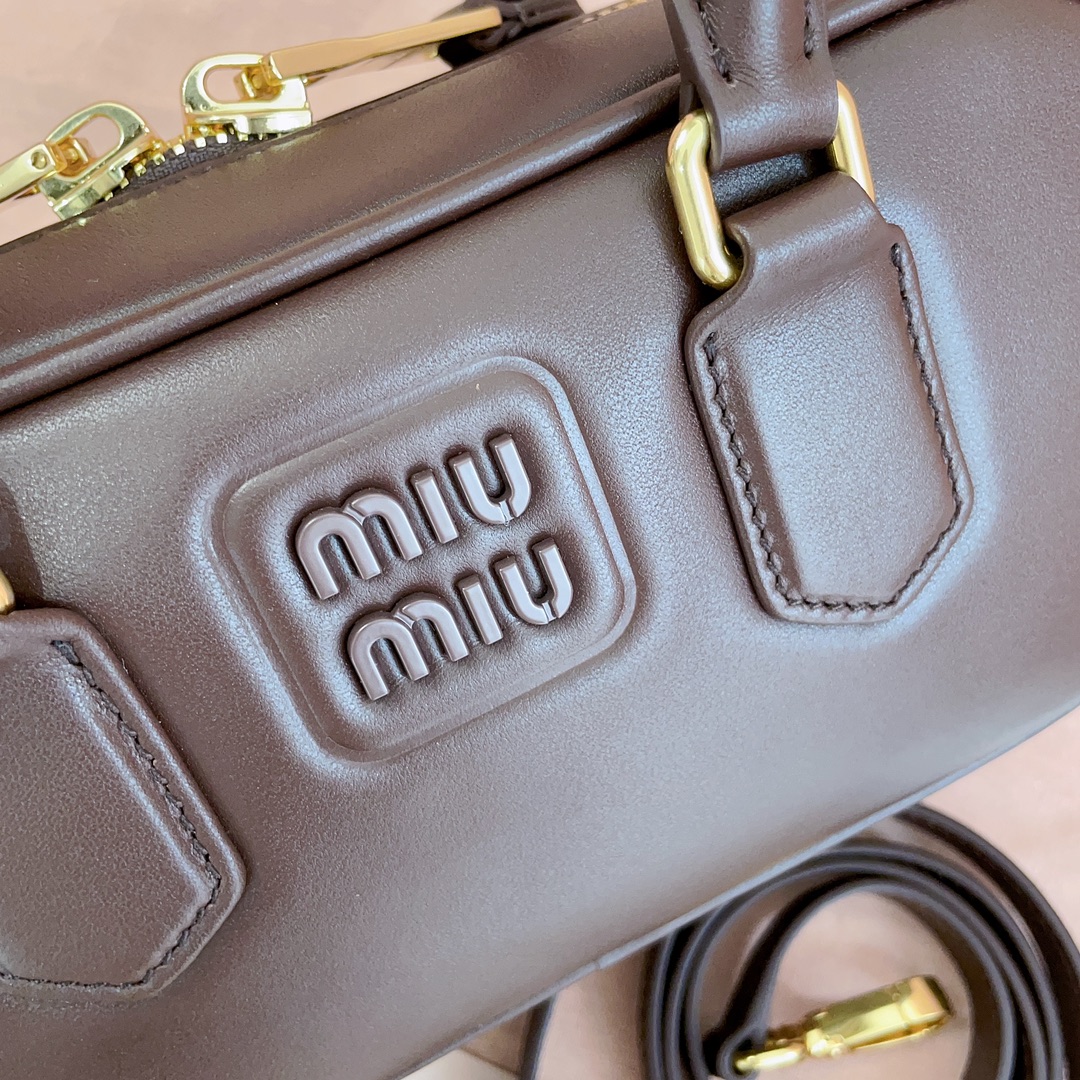 M*um*u top handbags-22x10.5x7.5cm