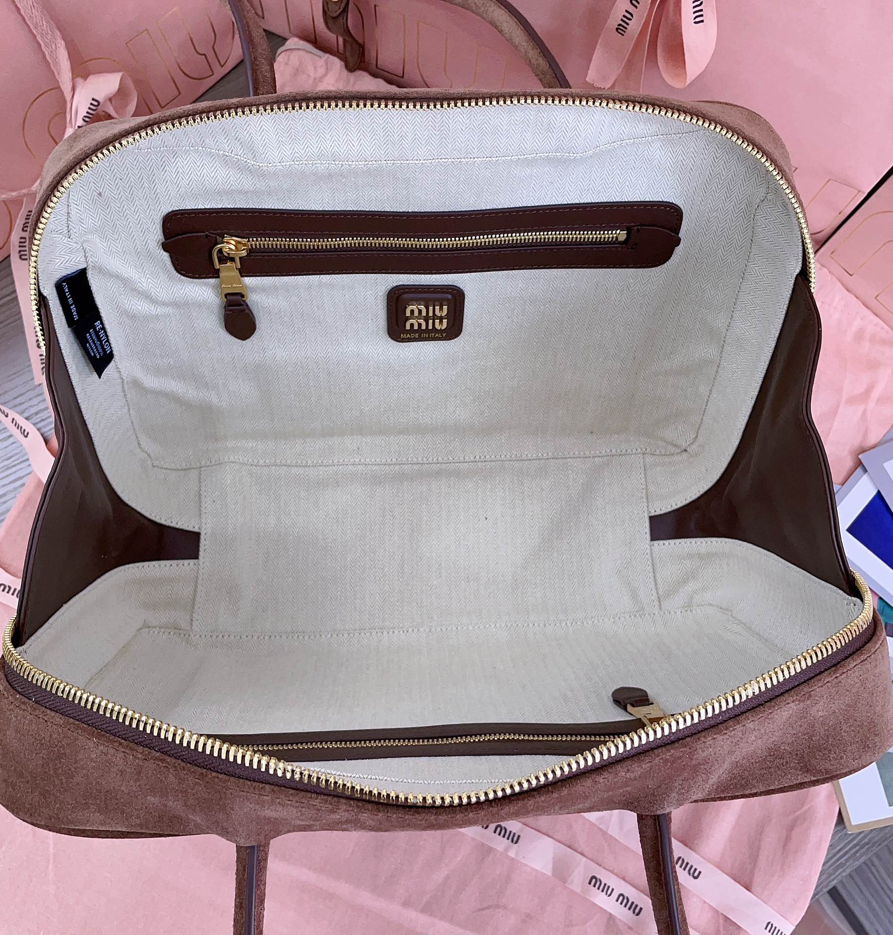 M*um*u leather top handbag-34x23x12cm