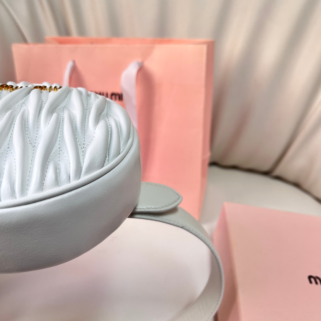 M*um*u belt bag