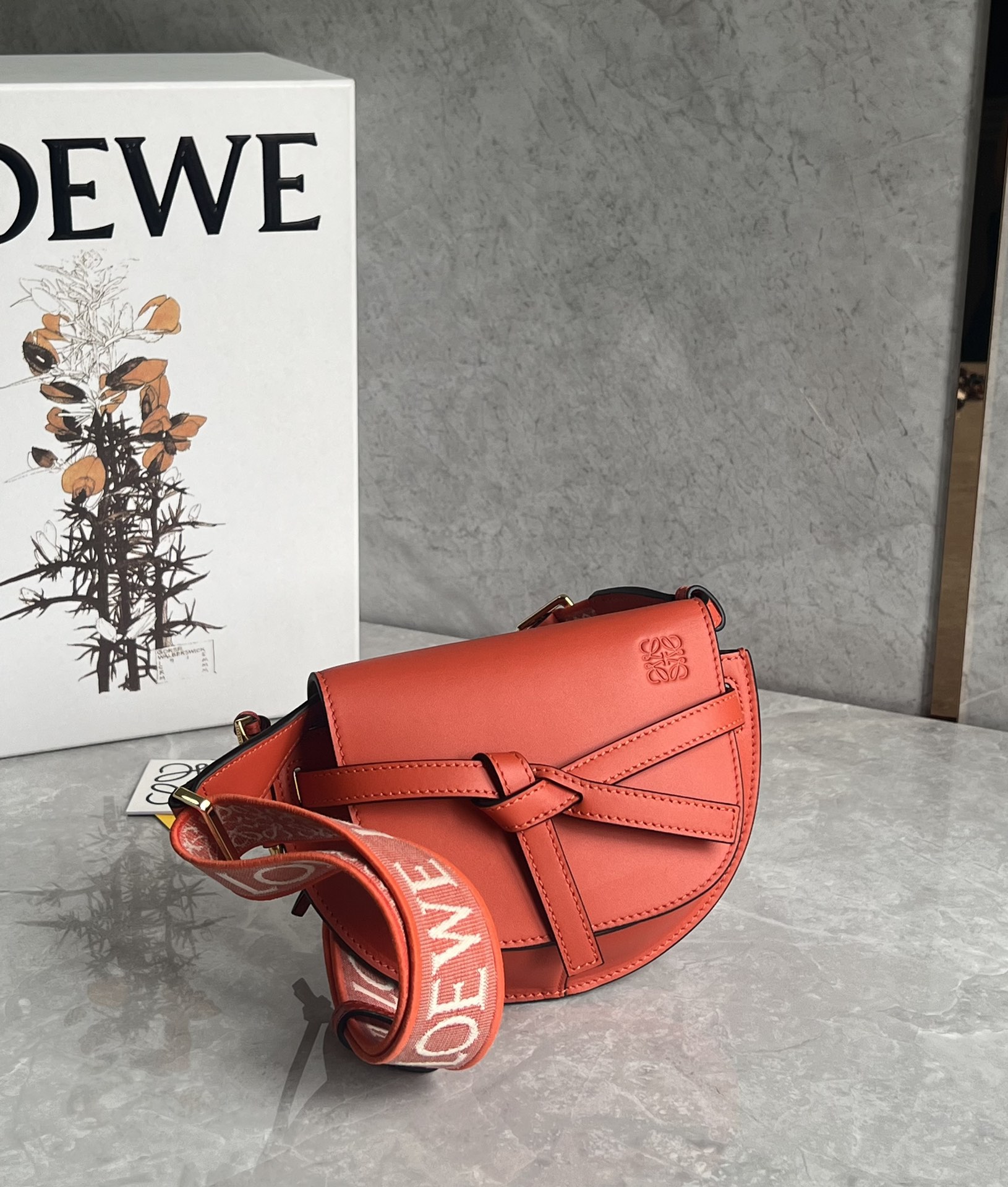 L0ew* mini puzzle gatedual bag-21*12.5*9cm