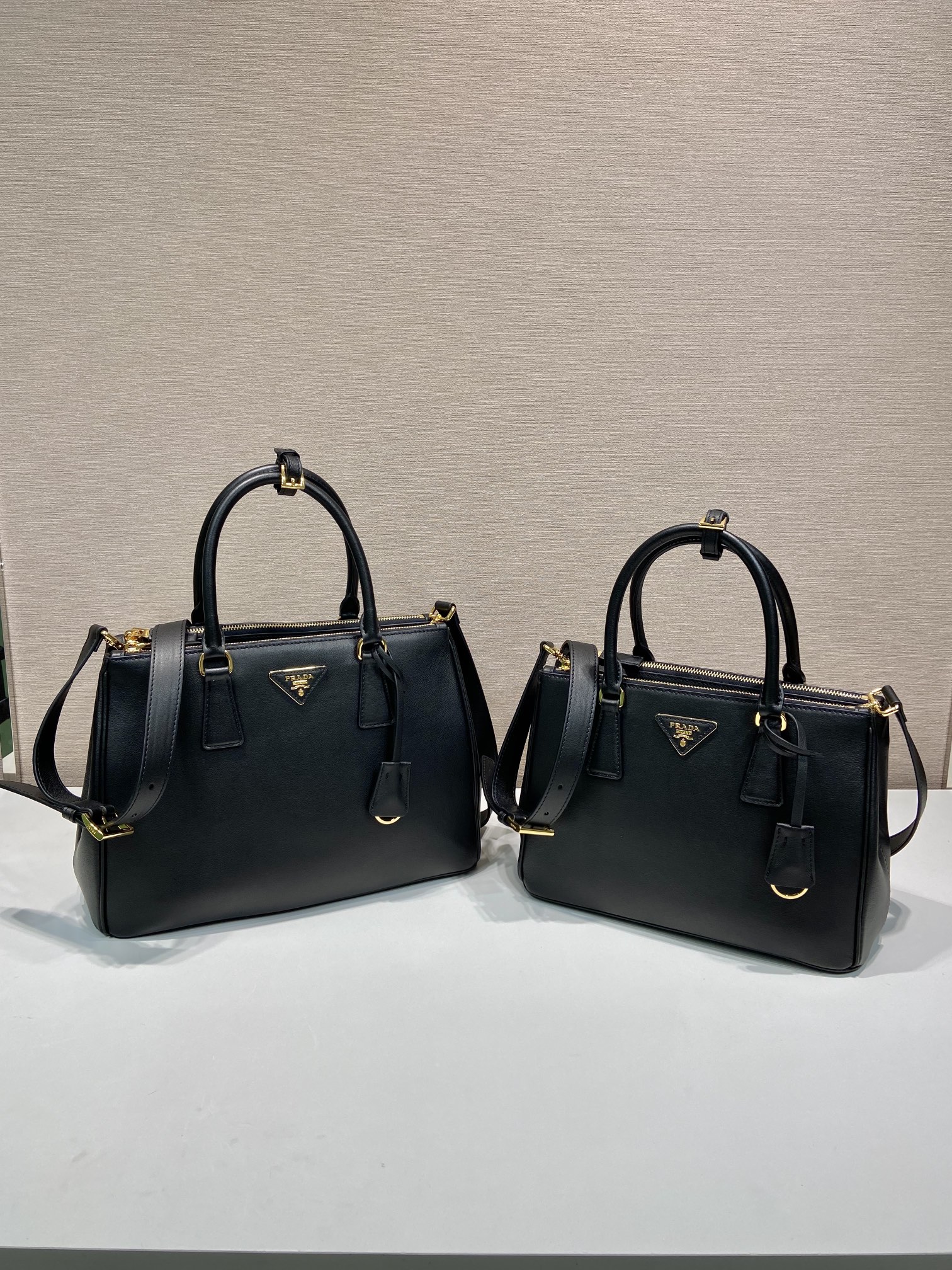 Pra*a borsa galleria in saffiano 1ba863-28*20*12&32*22.5*13.5cm