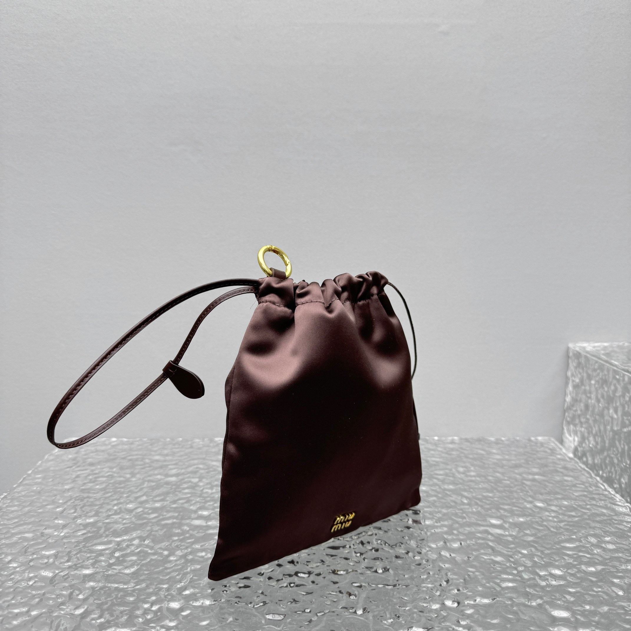 M*um*u joie pouch-18*20cm