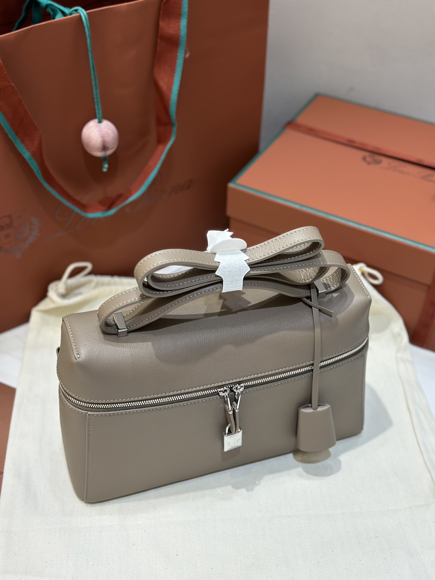 L**o p*ana extra bag l27-16*27*10cm