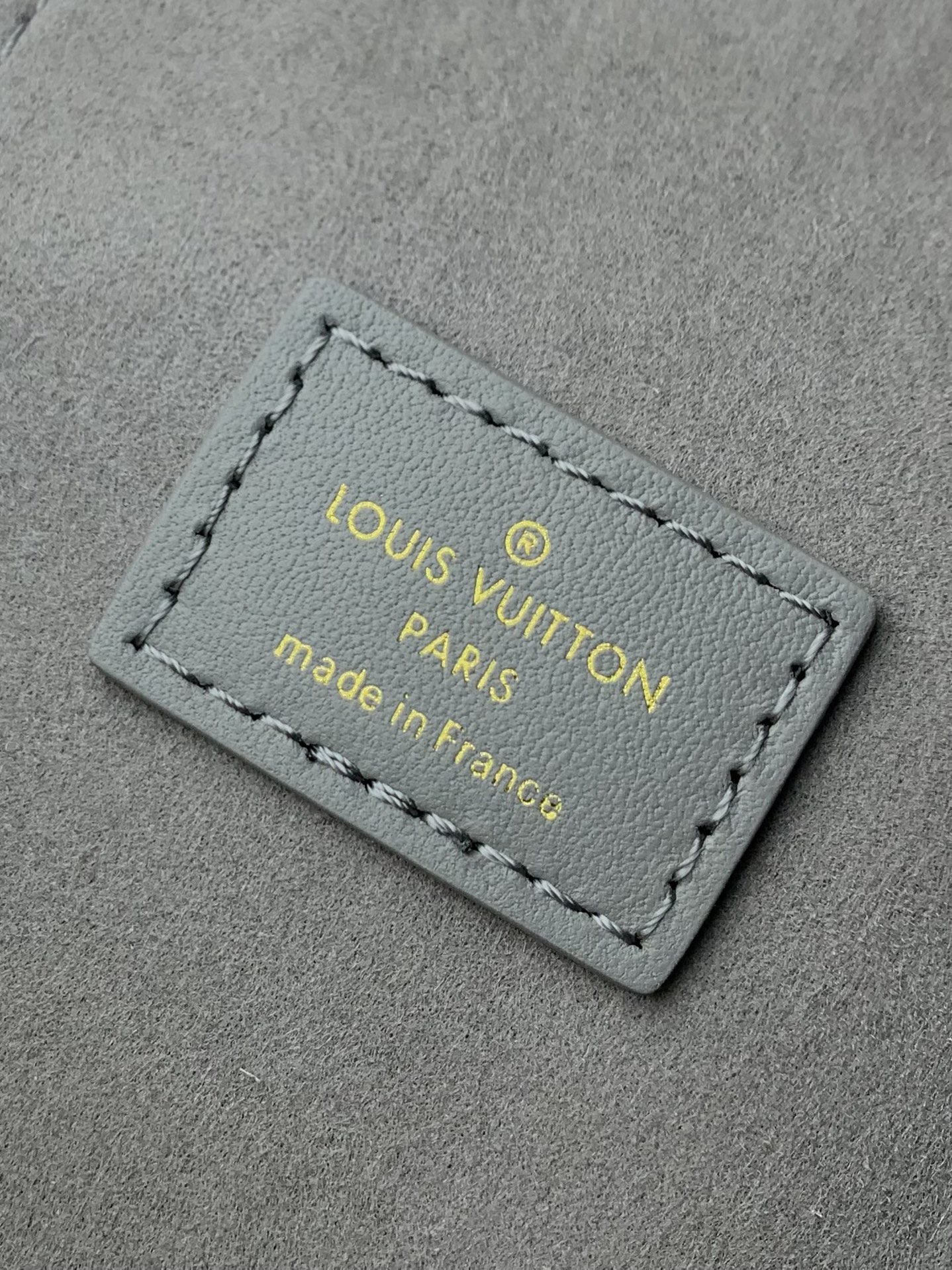 l0*is V*t0n vanity chain pouch-11.5x6.5x19cm