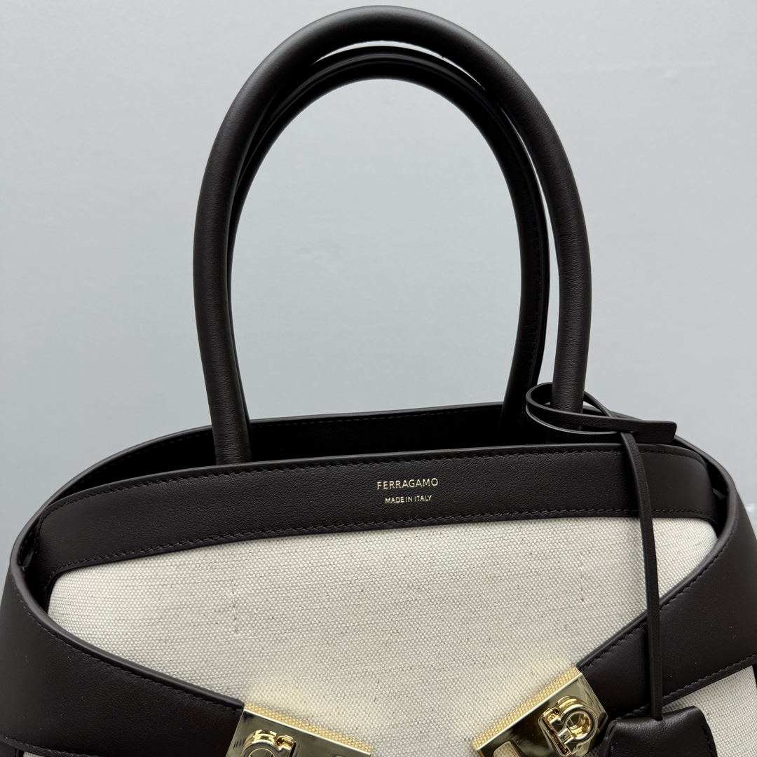 Ferragamo Top-handle Bag-32*22*14CM