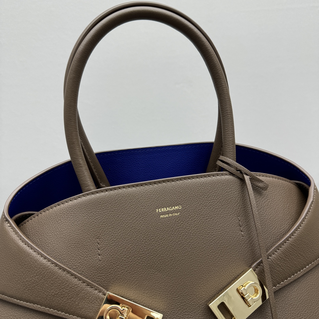 Ferragamo Top-handle Bag-32*22*14CM