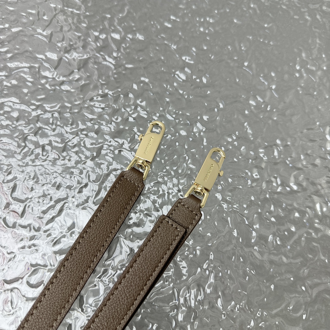 Ferragamo Top-handle Bag-32*22*14CM