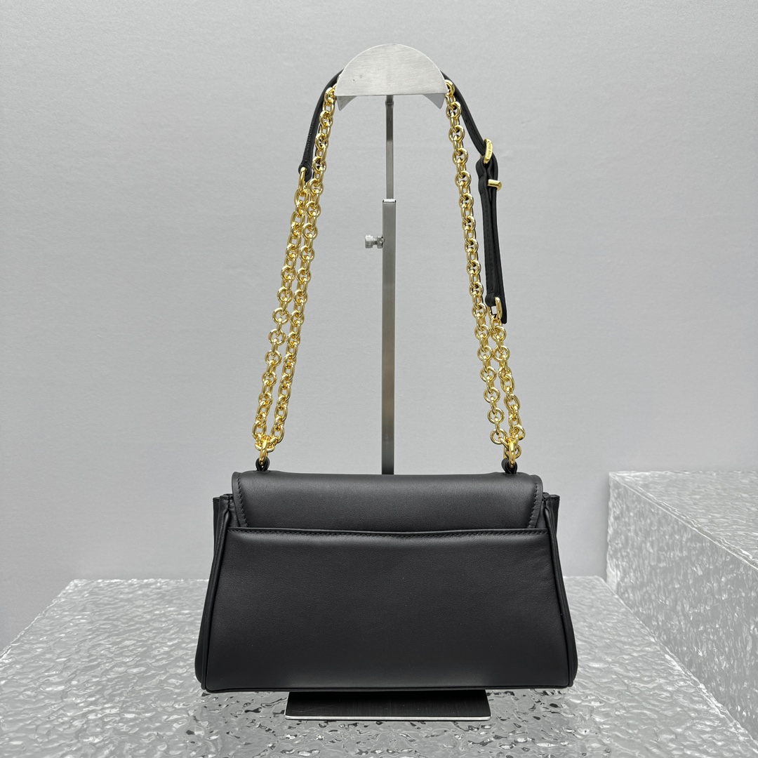 M*um*u leather shoulder bag -25*8*15cm