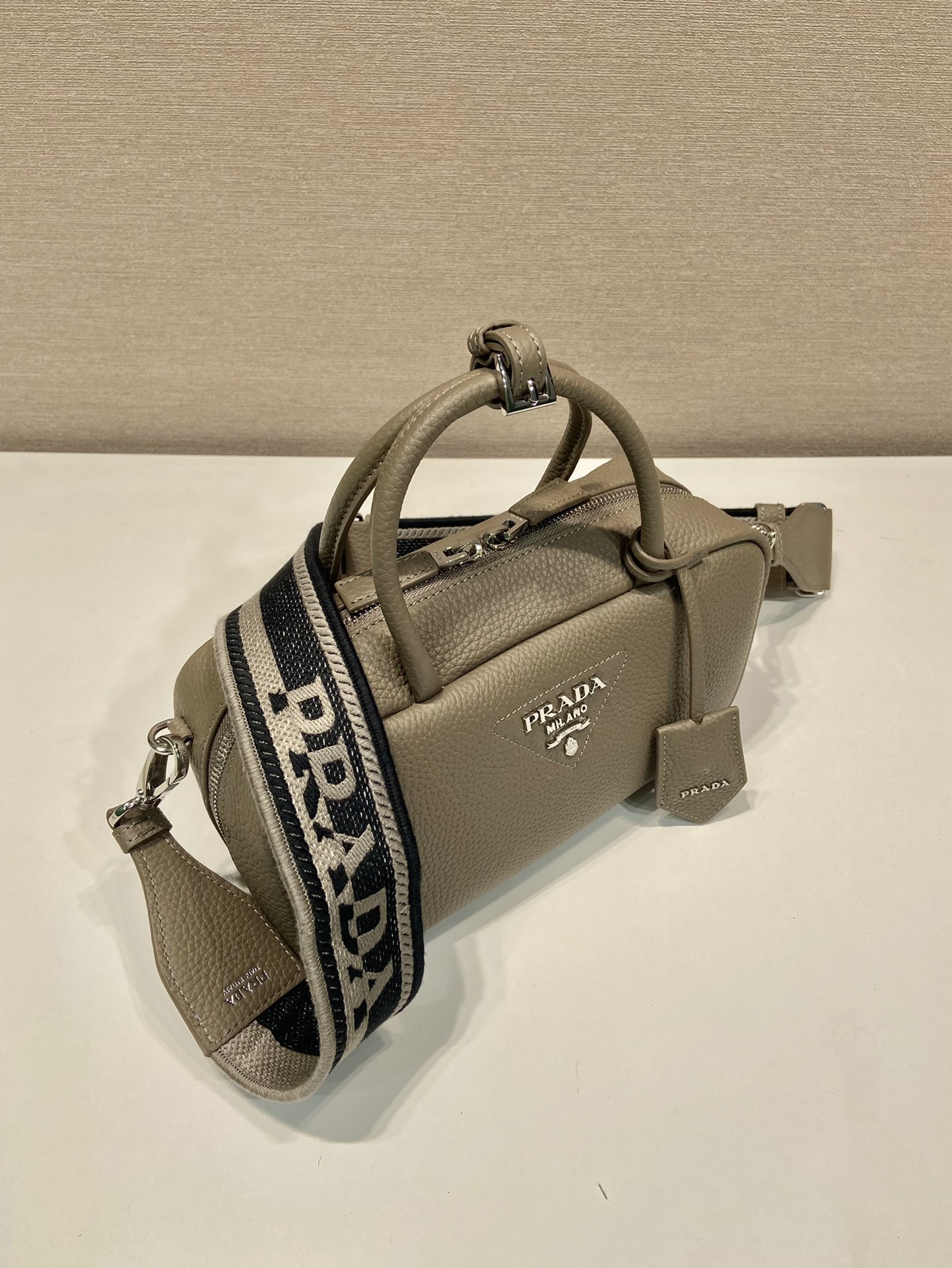 Pra*a top handbags-1bb102-24*12*8.5cm