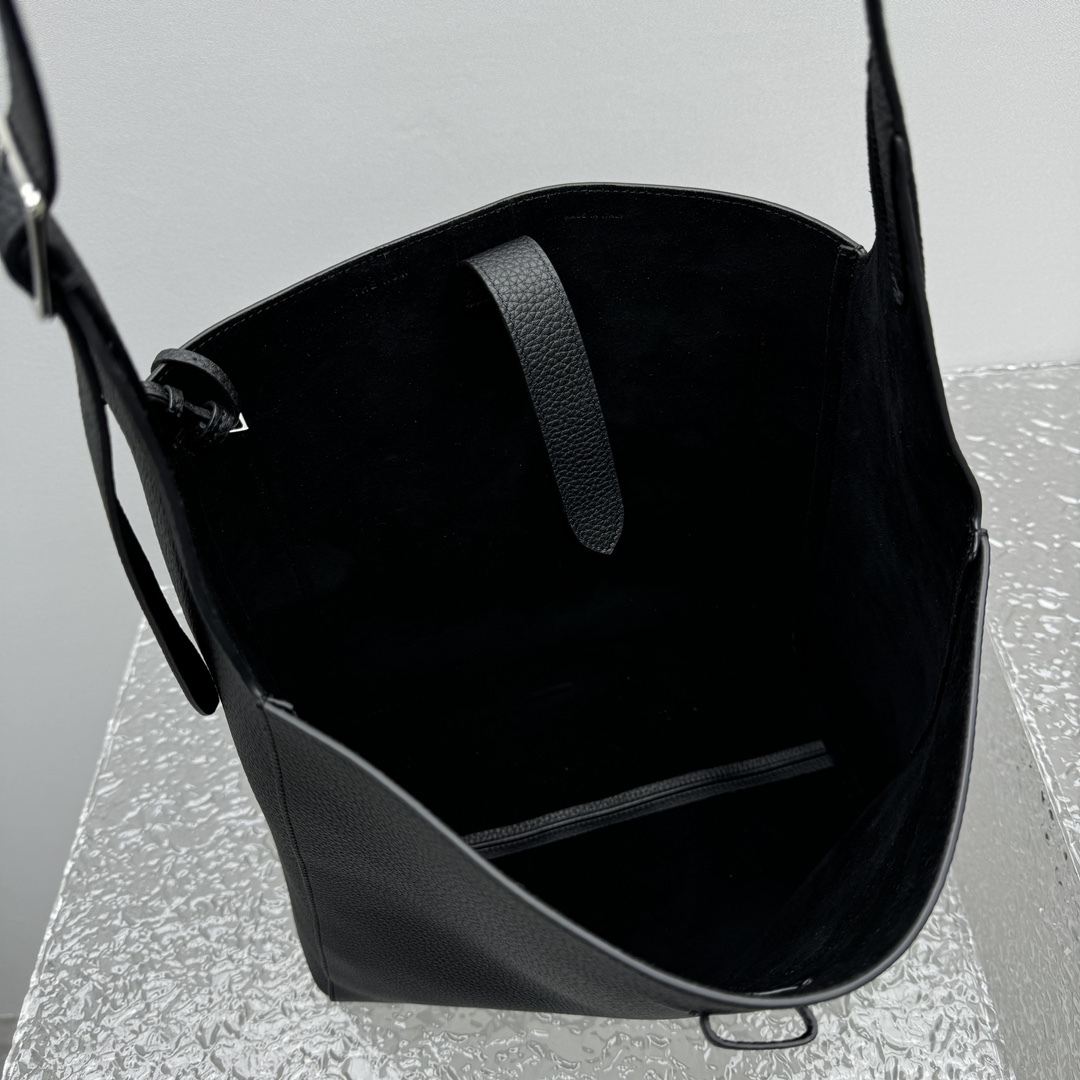 The R0w blake hobo bag-31*34*10cm