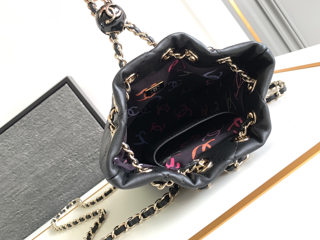 Ch@nel Bucket Bag