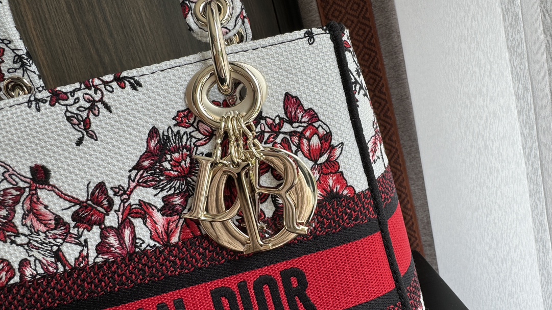 lady D*or handle bag-24cm