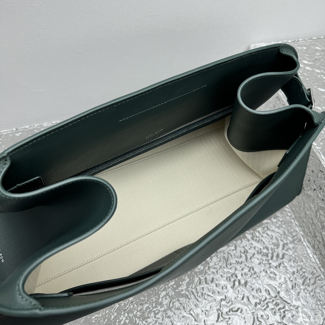 T*e R0w margaux eq clutch-43*20*24cm
