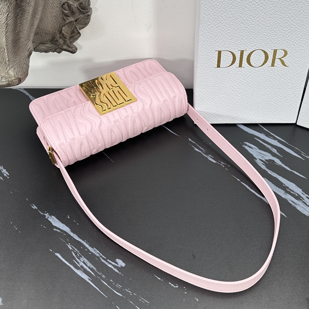D*or miss D*or allover bag-22*11*6cm