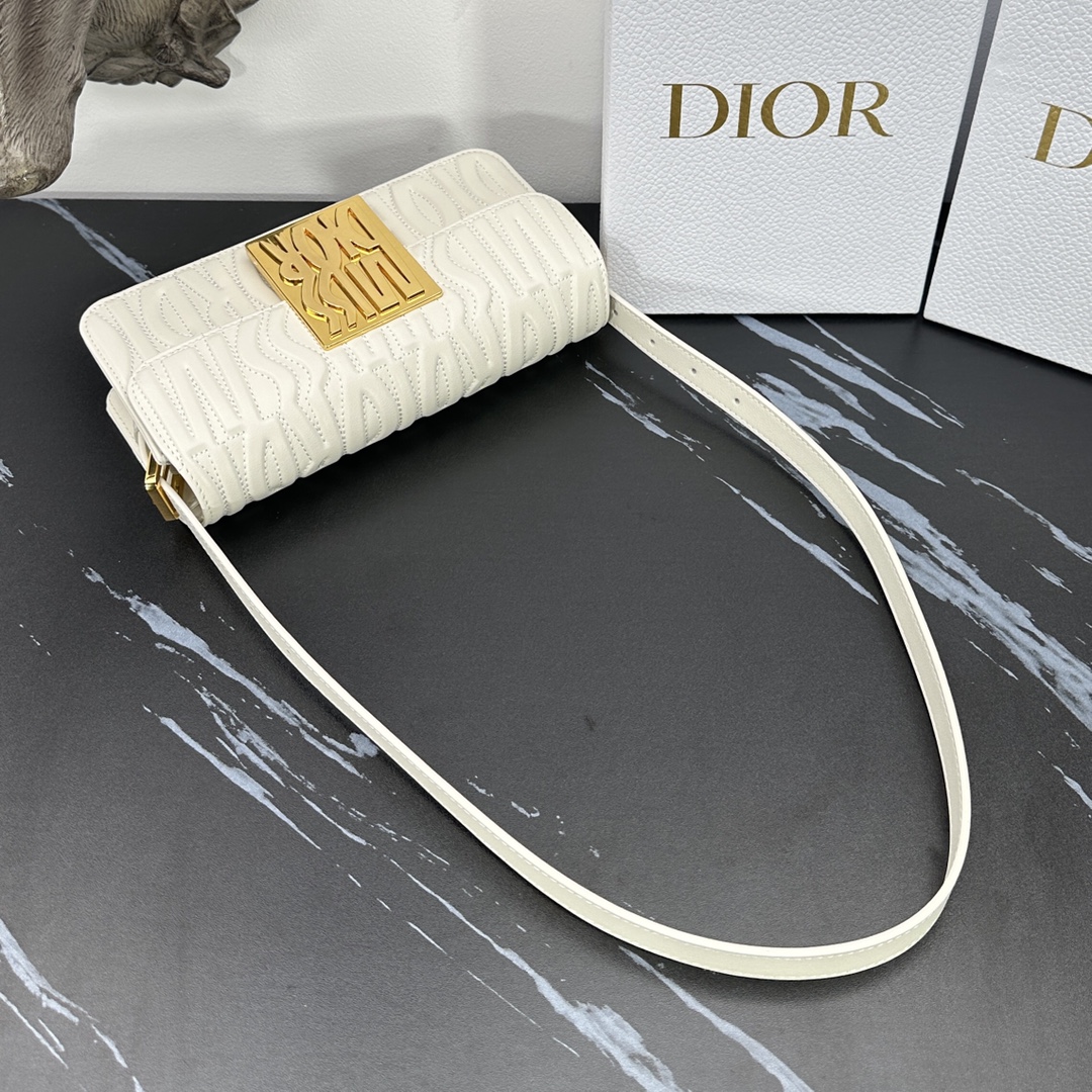 D*or miss D*or allover bag-22*11*6cm