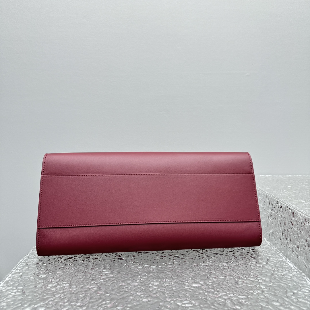 The R0w margaux eq clutch-43*20*24cm
