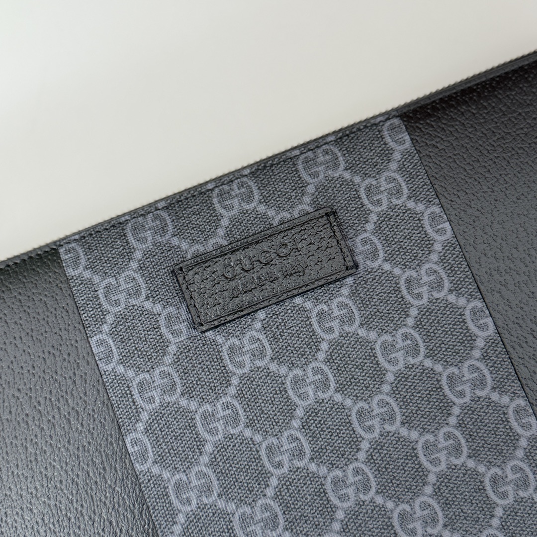 Gvc*1 wallet-28*22*3cm