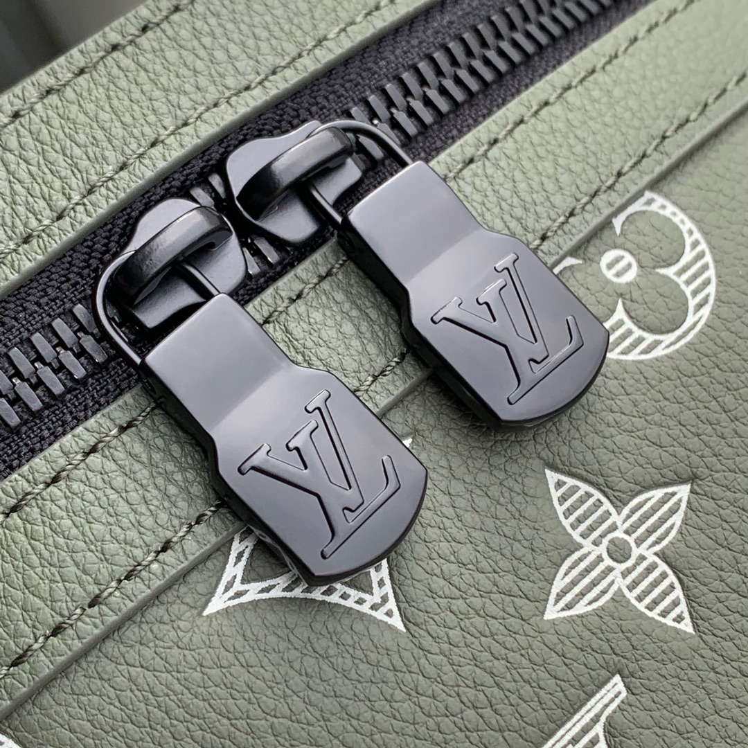 l0vis Vvtt0n discovery backpack-m12780-38 x 20 x 29cm