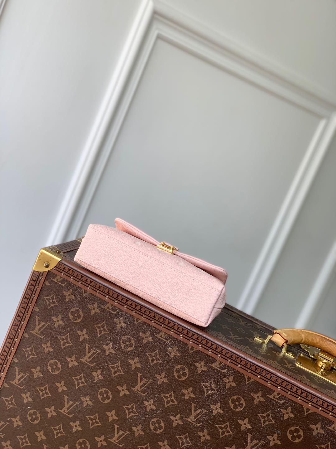 l0vis Vvtt0n nano madeleine handbag-12.5 x 6 x 21cm